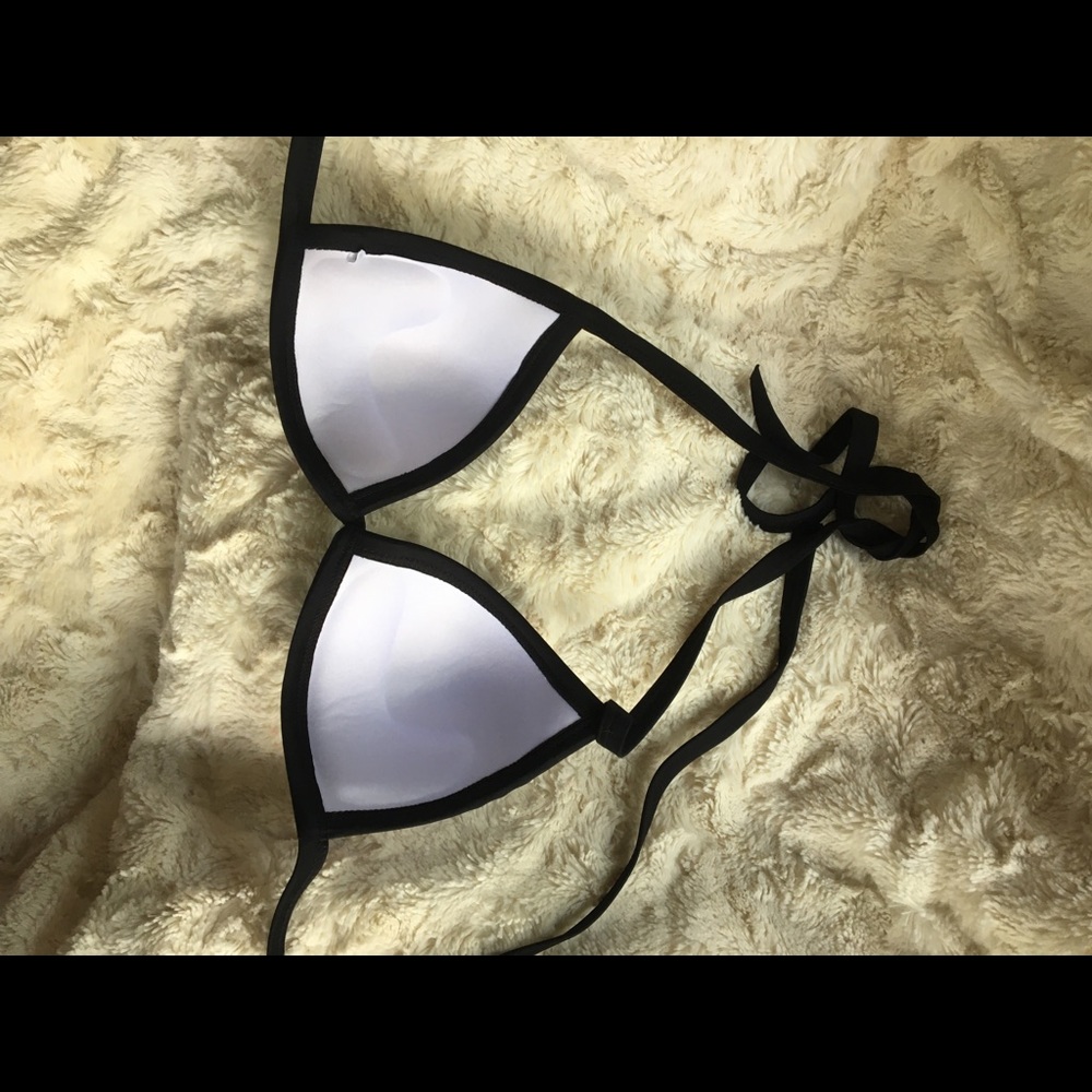 NWOT Printed Swimsuit - Picture 5 of 5
